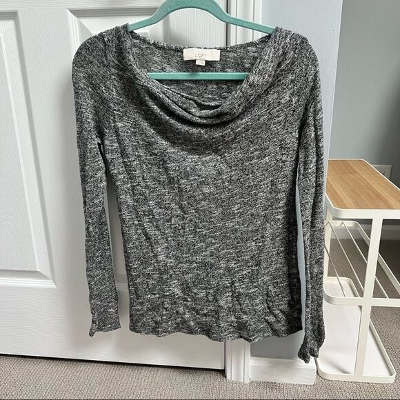 🍭4/$20 Ann Taylor Loft Heather Gray Knit Cowl Neck Top - Small - Picture 1 of 4